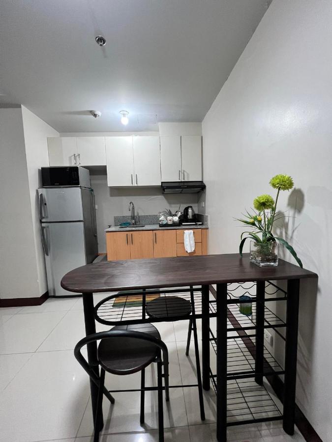אפרטהוטל מנילה Manhattan Heights Towerb In Araneta Cubao 5Mins Walk To Smart Araneta מראה חיצוני תמונה